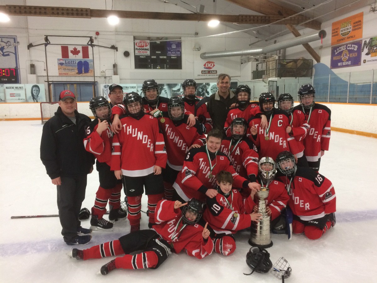 bantam_LL2_wasaga_champs_3.jpg